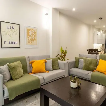 Modern Prime Location In Center شقة