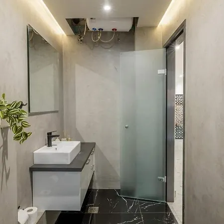 Modern Prime Location In Center سالونيك