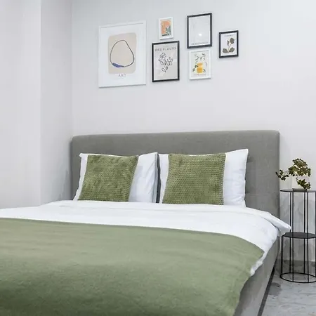 Modern Prime Location In Center Appartamento